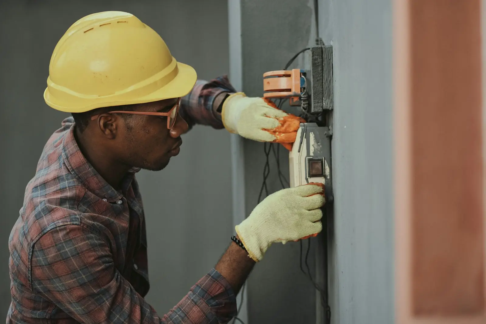 Armoire électrique en formation habilitation